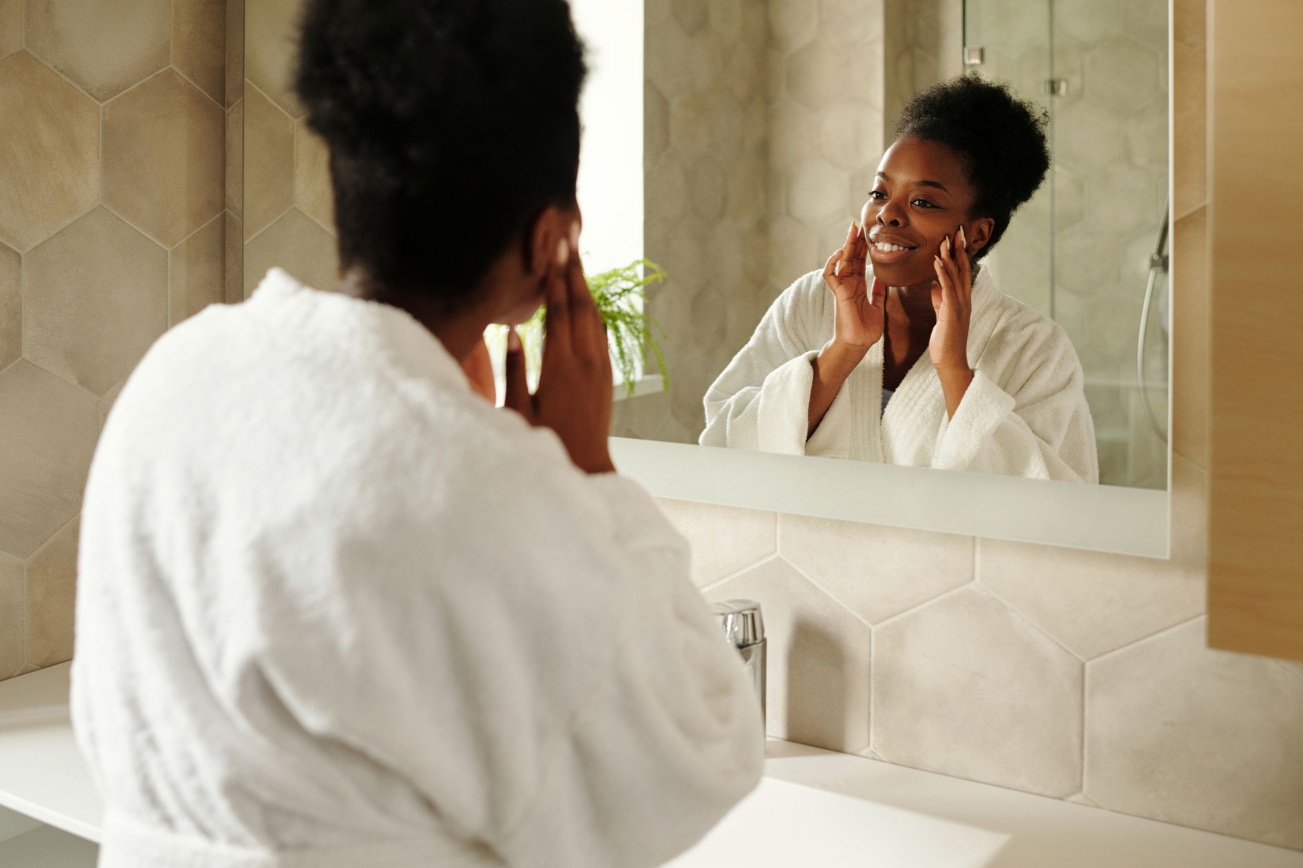 hydralyft-facemask.com: comparing the natural-ingredient claims